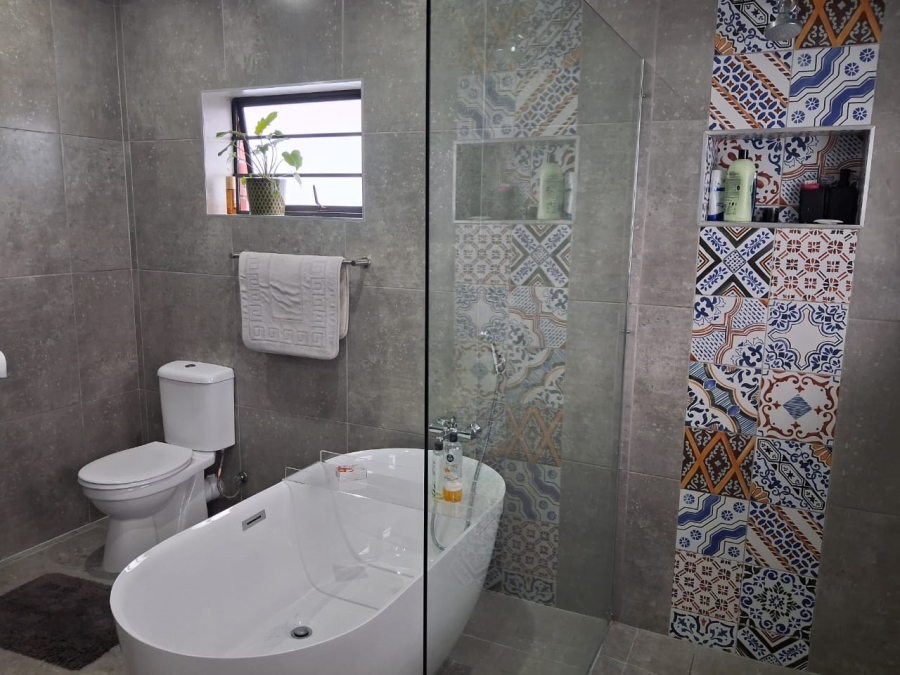To Let 3 Bedroom Property for Rent in Groot Brakrivier Central Western Cape